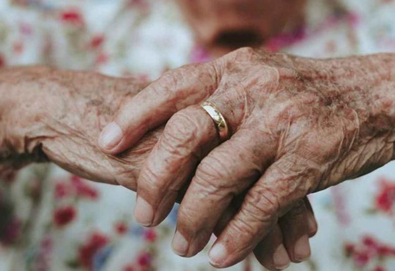 Scientists detect dementia signs as early as nine years ahead of diagnosis