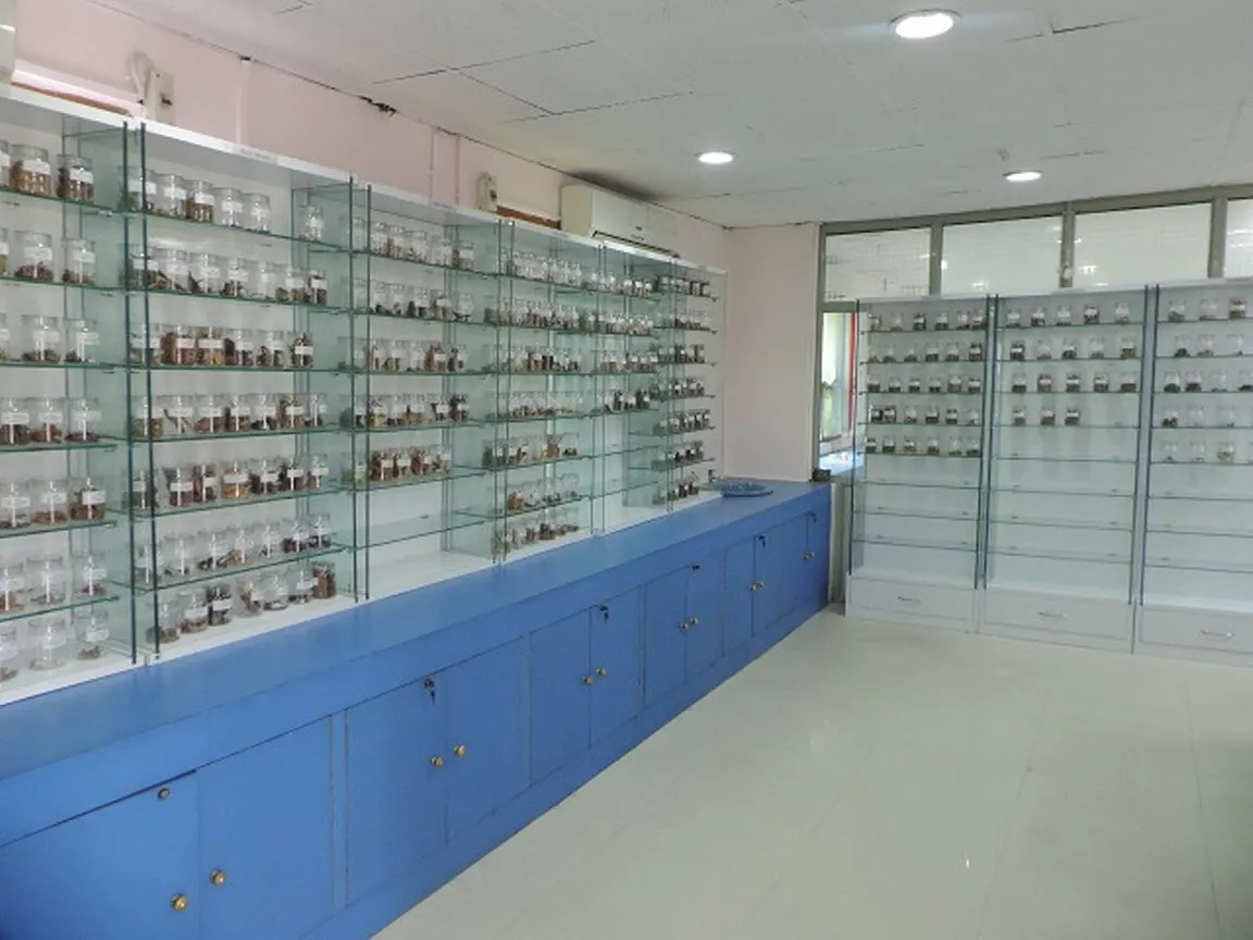 Raw drug repository for medicinal herbs established in CSIR-NBRI 