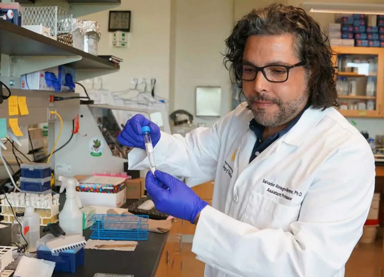 UCF Scientist Uncovers Roots of Antibiotic Resistance